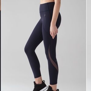 Lululemon Invigorate 7/8 Tight leggings Zip pockets Midnight Navy Blue size 6